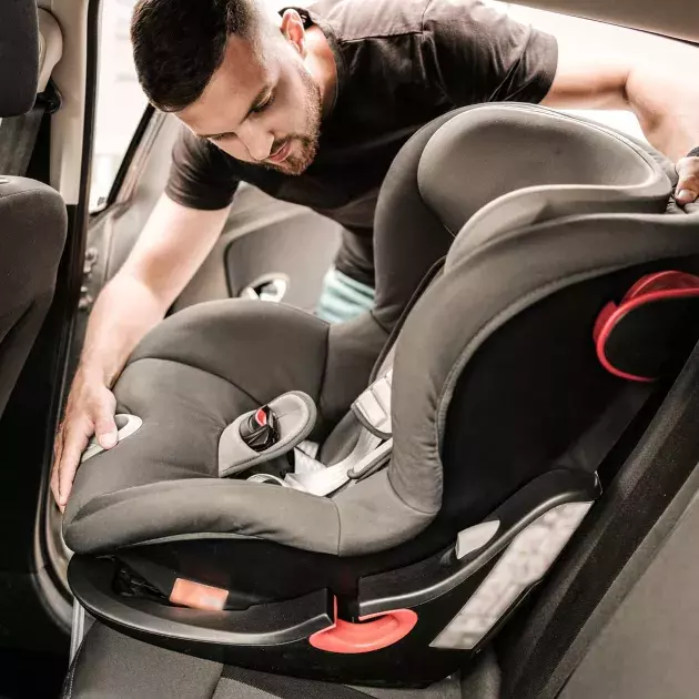 installing car seat children